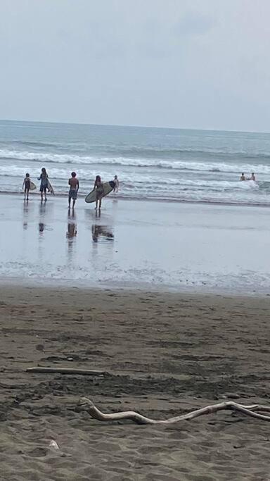 Al'S Beach Casa 乌维塔 外观 照片